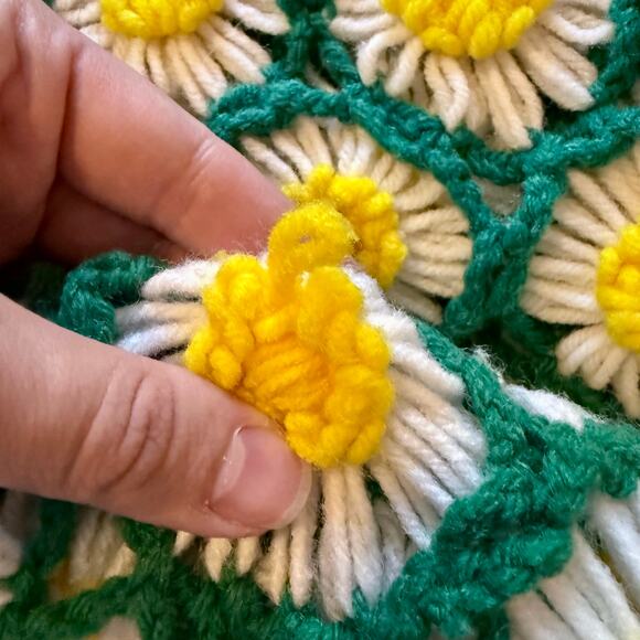 Vintage Handmade Daisy Crochet Afghan Blanket 86" x 51" Floral Yellow Green - Picture 8 of 8